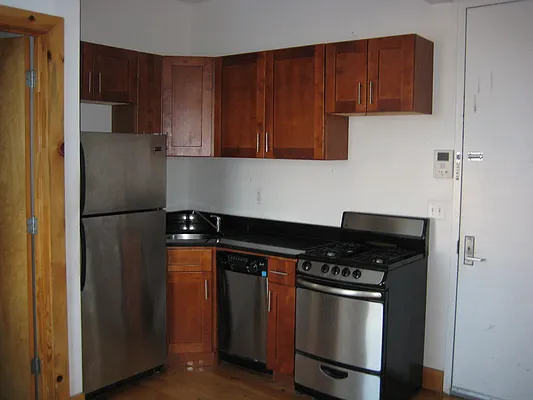 Rented by East Williamsburg Realty Inc | media 30