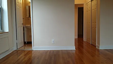 Rented by Realty Queens LLC