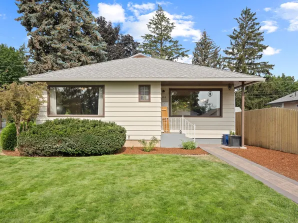 104 6th St, Cheney, WA 99004