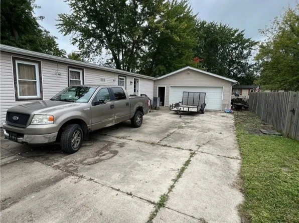 74 Anglers Ln, Lagrange, OH 44050