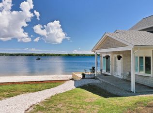 97 Willow Run Dr, Centerville, MA 02632