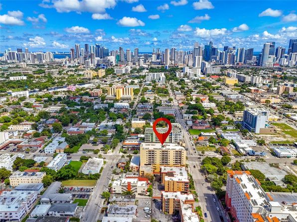 218 NW 12th Ave APT 702, Miami, FL 33128