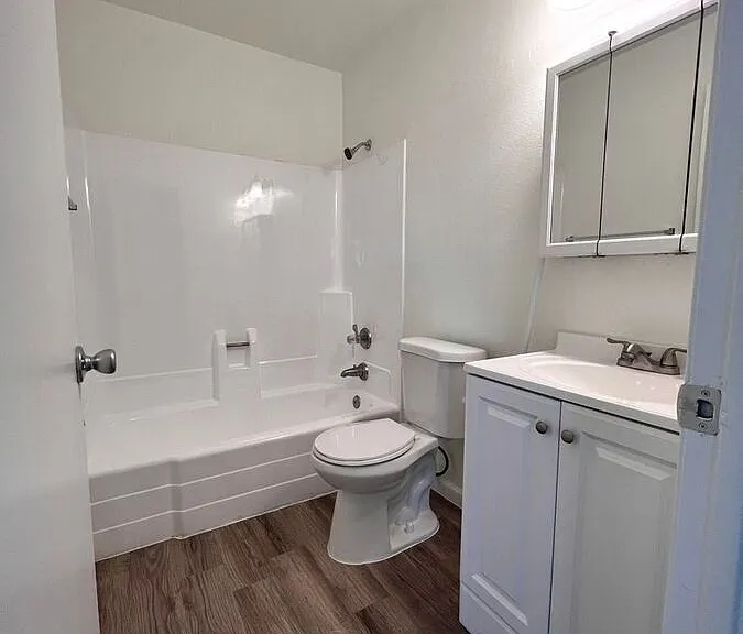 645 W Rio Salado Pkwy #F202 — Photo 5