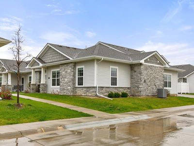 8943 Nelle Ln, West Des Moines, IA, 50266