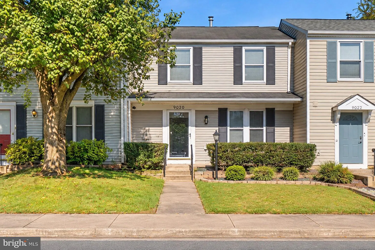 3 bed, 1.5 bath, 1120 sqft, $2,200 — Photo 1