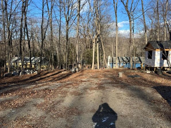 2 Pochuck Dr, Vernon Twp., NJ 07461