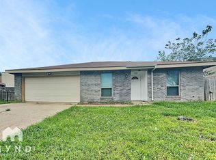 939 N Pleasant Woods Dr, Dallas, TX 75217