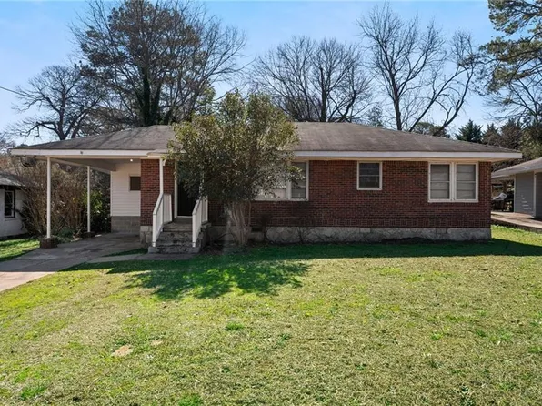 871 Spring Valley Dr, Forest Park, GA 30297
