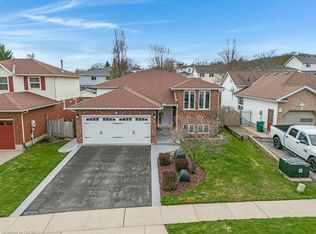 56 Dawn Cres, Cambridge, ON N3C 4A9