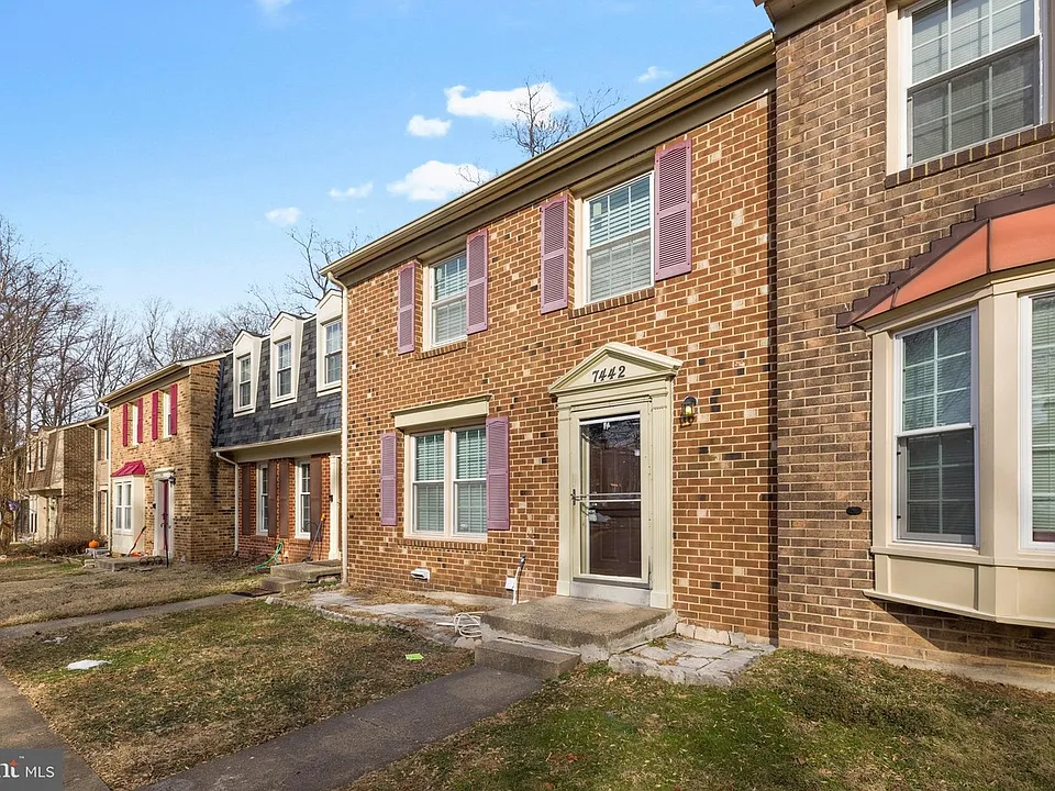 7442 Adams Park Ct
