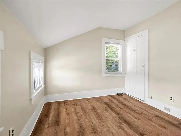 27-29 Kilby St — Photo 12