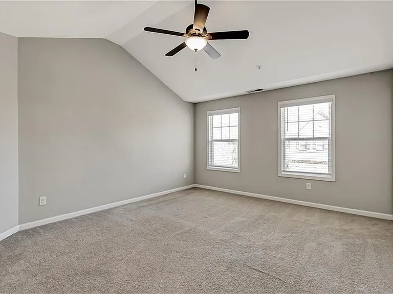 1237 Foxcroft Ln E — Photo 30