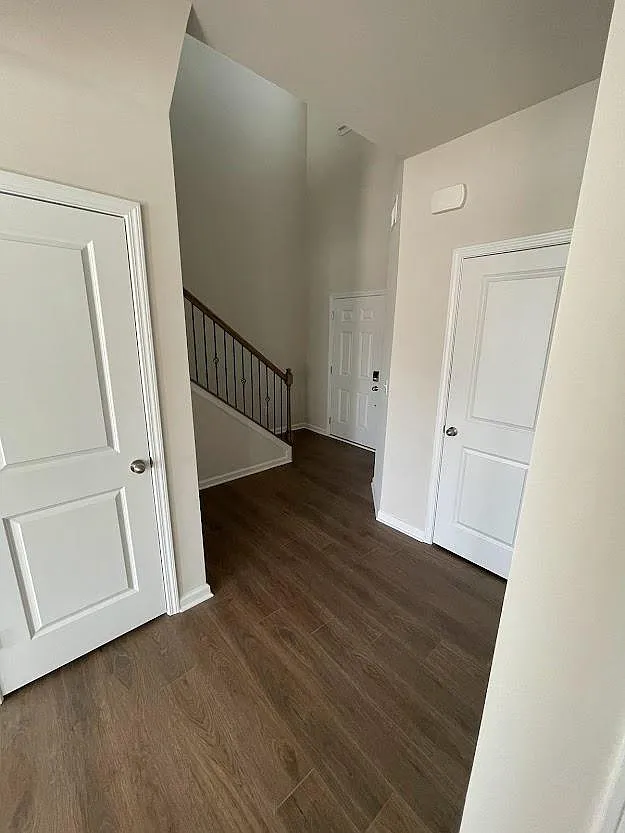 3 bed, 2.5 bath, 2049 sqft, $2,450 — Photo 4