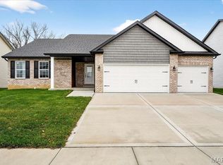 617 Middletown Ct, O'Fallon, IL 62269