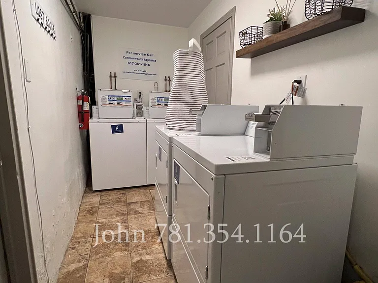 1322 Commonwealth Ave #9 — Photo 15