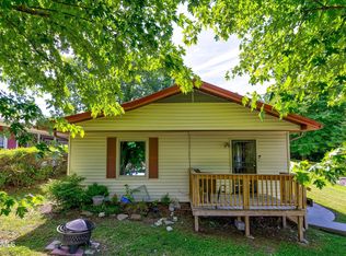 106 Bennett Ln, Oak Ridge, TN 37830