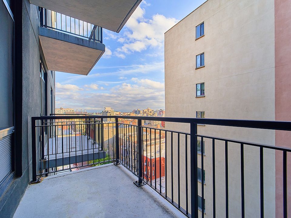 1st image of 2211 3rd Ave APT 11C