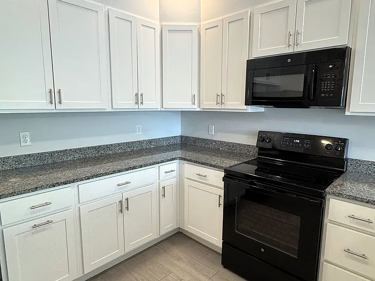 118 Old Colony Ave #422 — Photo 8