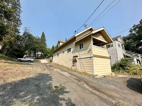 5969 & 5975 Sacramento Ave, Dunsmuir, CA 96025