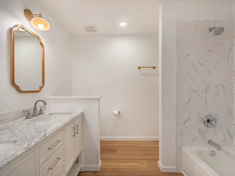 1618 Pin Oak Trl — Photo 10