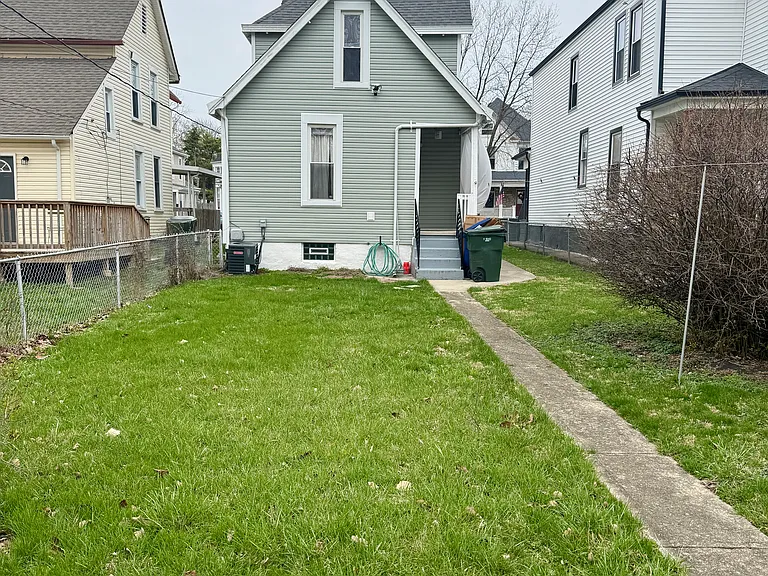 121 Chicago Ave — Photo 25