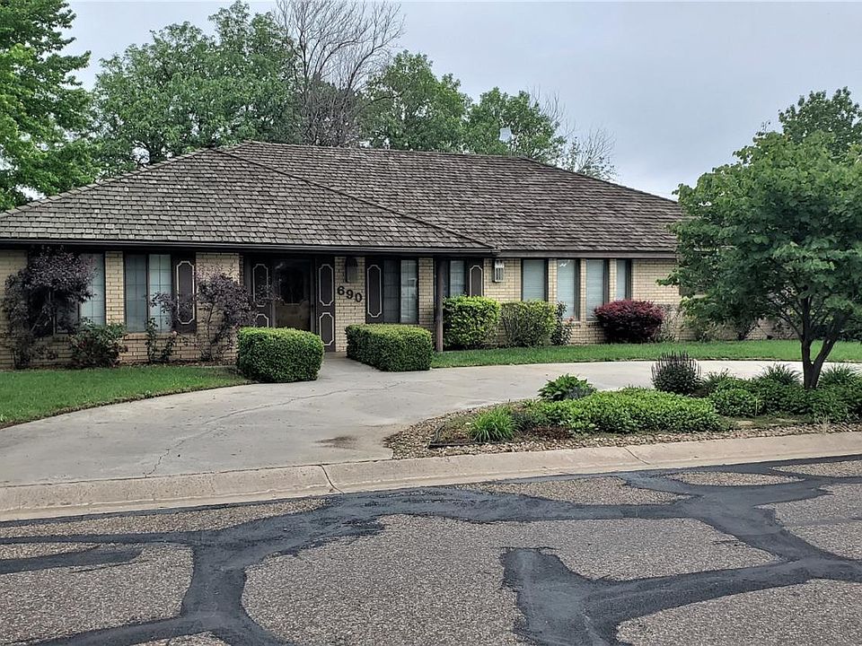 690 Lilac Dr, Liberal, KS 67901 Zillow