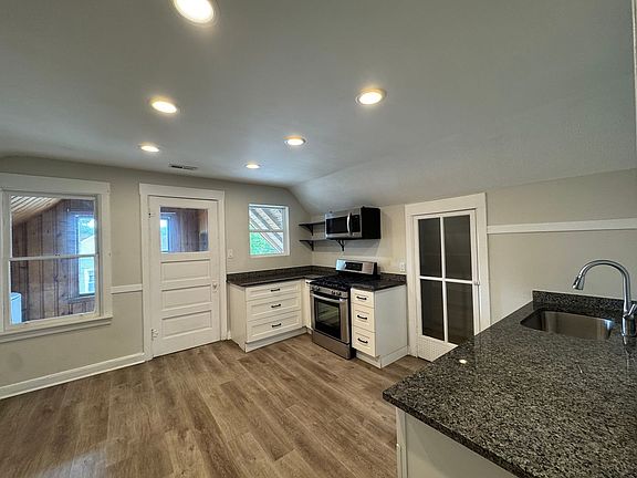 2nd image of 5017 N Western Ave #3