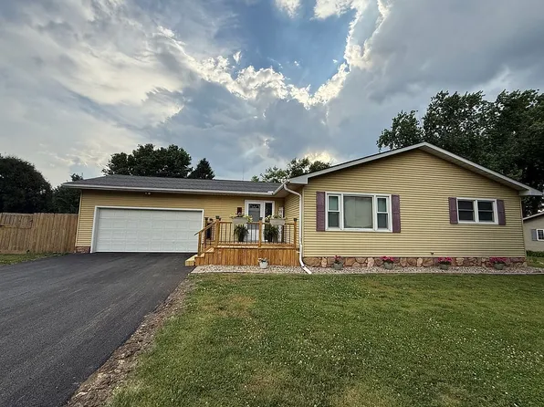 407 Tempa Dr, Sidney, IL 61877