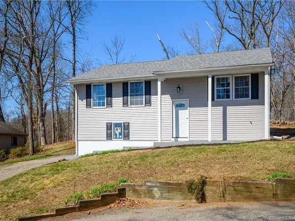 5 North Star Drive, Seymour, CT 06483