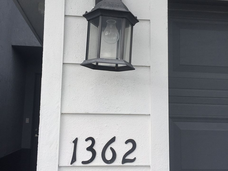 1st image of 1362 NW 34th Way