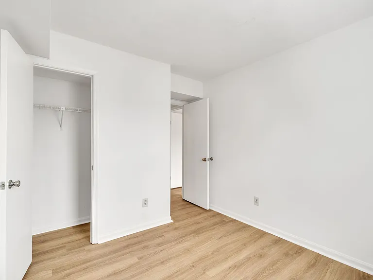Amhurst III Apartments — Photo 10