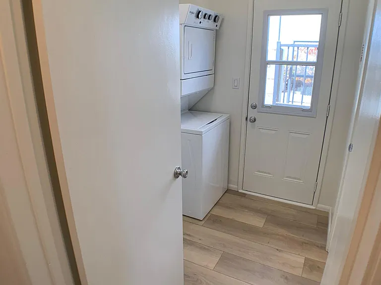 1526 Dixon St — Photo 24