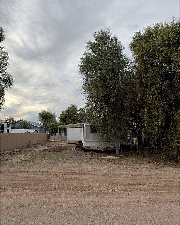 1st image of 8011 S Smoketree Lane