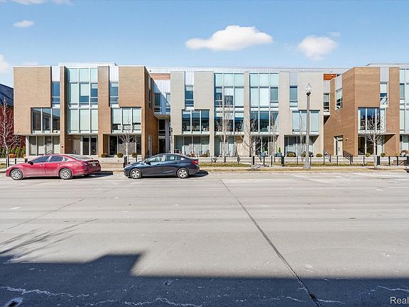 2nd image of 229 Alfred St