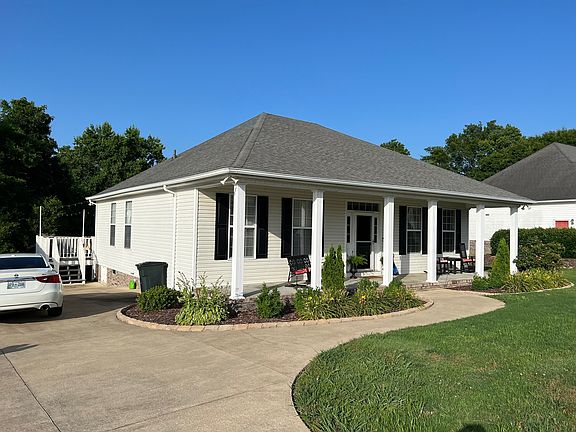 3rd image of 205 Northridge Dr