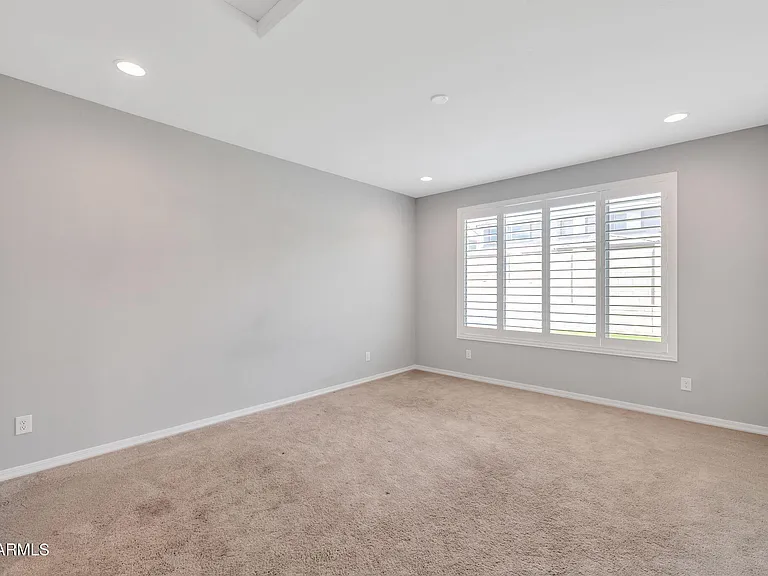 5819 N 88th Ln — Photo 16