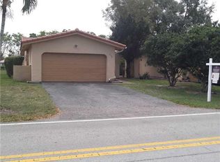 8160 NW 40th St, Coral Springs, FL 33065