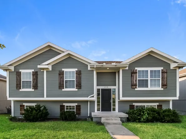 210 Ramblewood Dr, Raymore, MO 64083