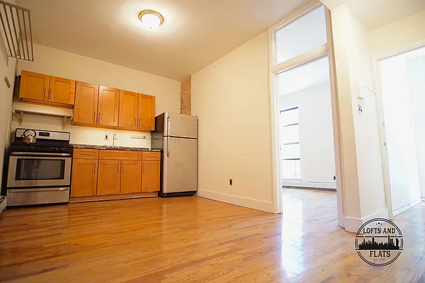 Rented by Lofts and Flats LLC | media 11