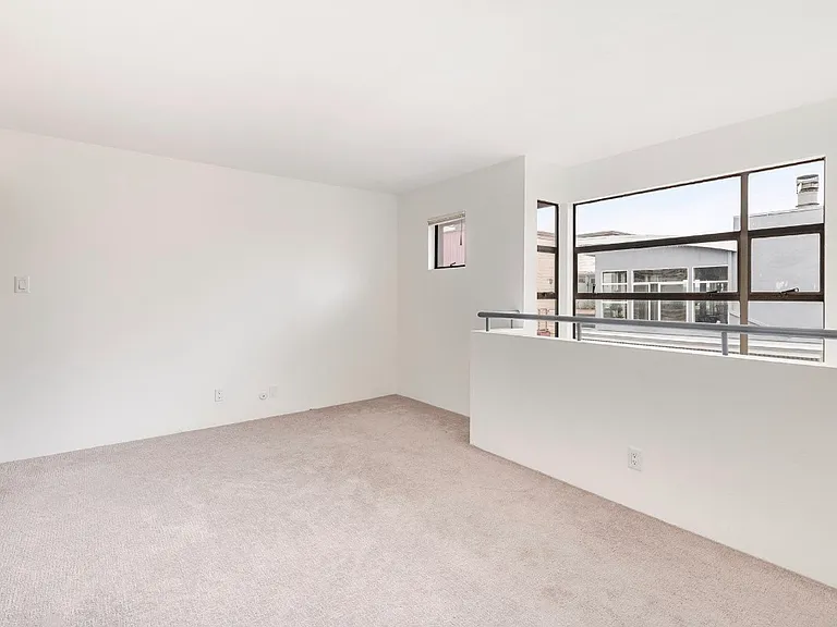 55 Vandewater St #7 — Photo 10