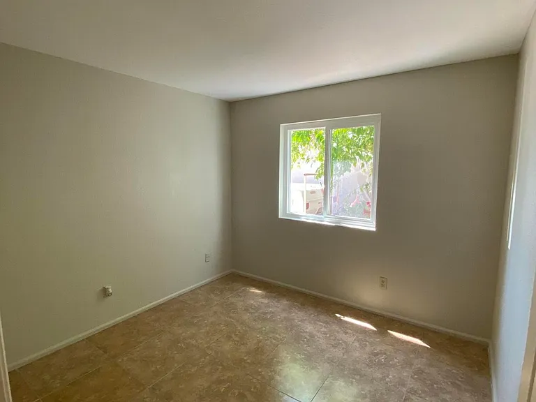 2046 S Emerson — Photo 25