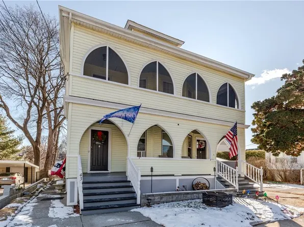 45-43 Trent St, Woonsocket, RI 02895