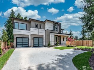 8212 128th Ave NE, Kirkland, WA 98033