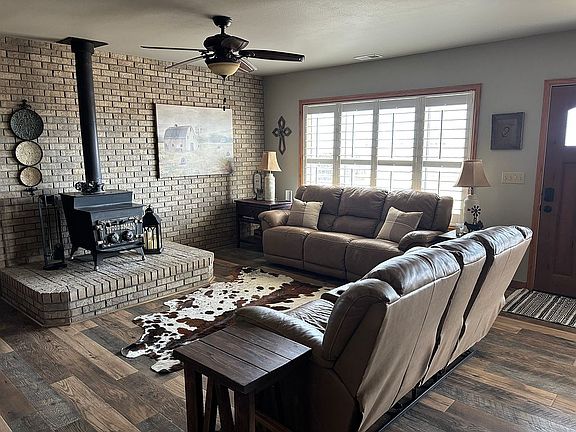 5th image of 38332 County Road Uu Rd