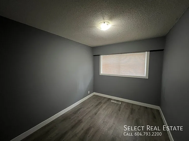 8565 Norman Cres #A — Photo 21