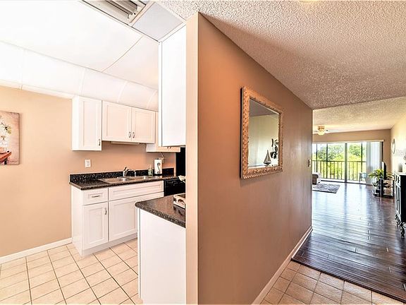 5th image of 3200 Cove Cay Dr Unit 3B