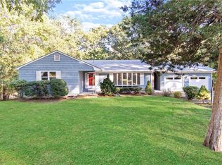 270 Cindyann Dr, East Greenwich, RI 02818