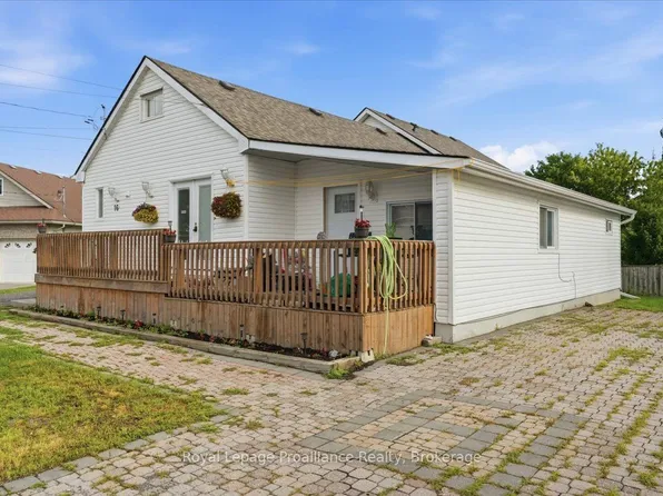 16 Graham St, Belleville, ON K8P 1P3