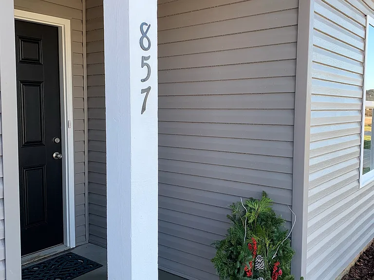 857 McFadin Station St — Photo 2