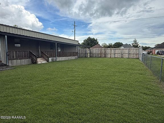 2nd image of 444 Chemin Metairie Rd